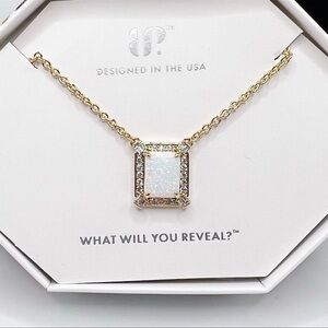 Bomb Party BP October Necklace To Speak In Sparkle